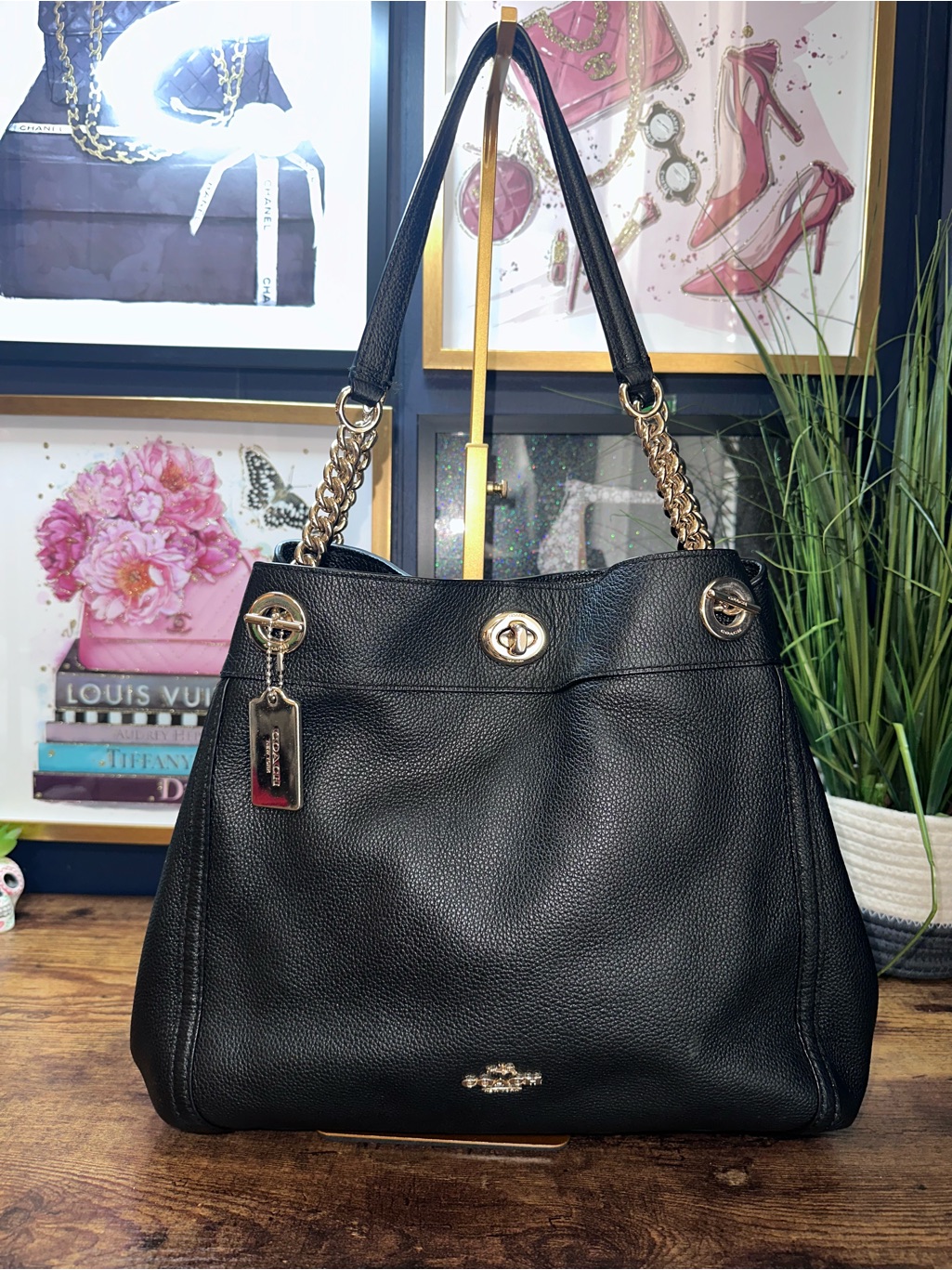 2016 Coach Turnlock Edie Shoulder Bag Made Of Black Pebbled Leather